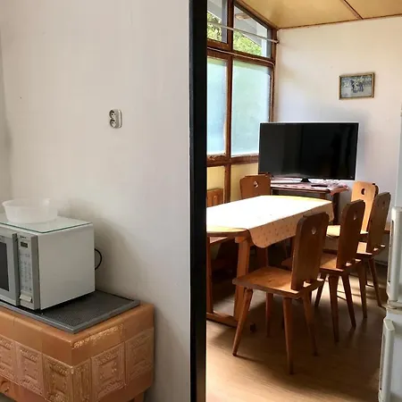 Retro U Vltavy, Slapska Prehrada